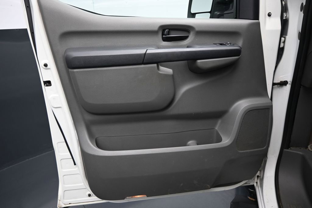 Used 2016 Nissan NV 3500 SL RWD image 10