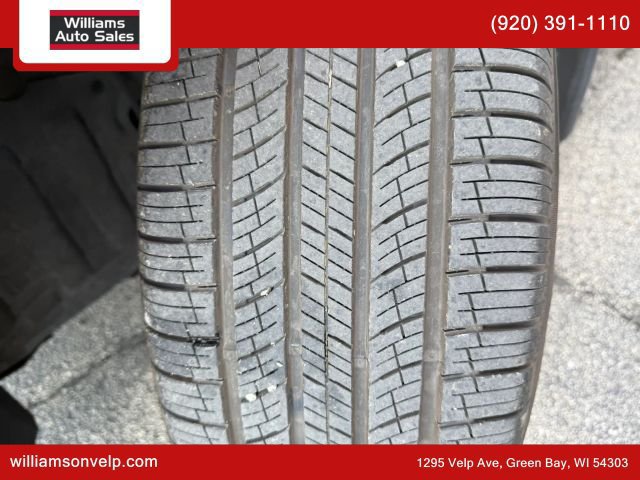 Used 2023 Nissan Pathfinder SV AWD/4WD image 27