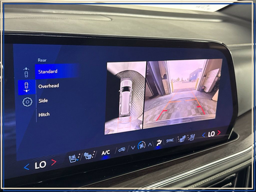 Certified 2025 Chevrolet Suburban Premier AWD/4WD image 17