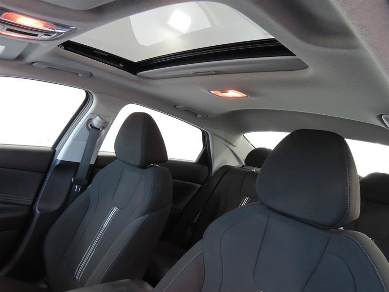 Used 2024 Hyundai Elantra SEL w/ Convenience Package FWD image 16
