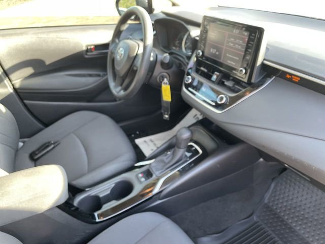 Used 2022 Toyota Corolla LE image 23