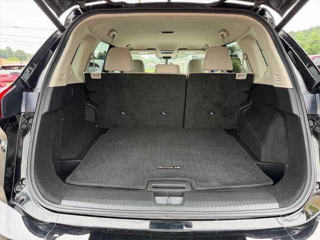 Used 2025 Nissan Rogue SV AWD/4WD image 23