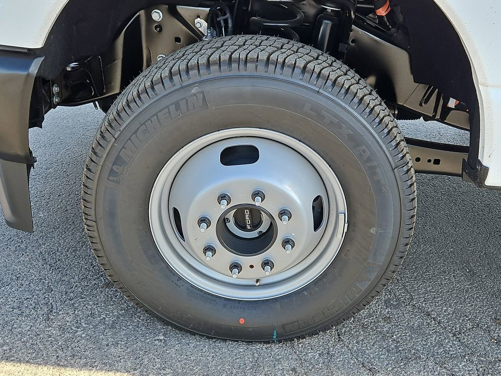New 2026 Ford F350 XL w/ FX4 Off-Road Package image 17