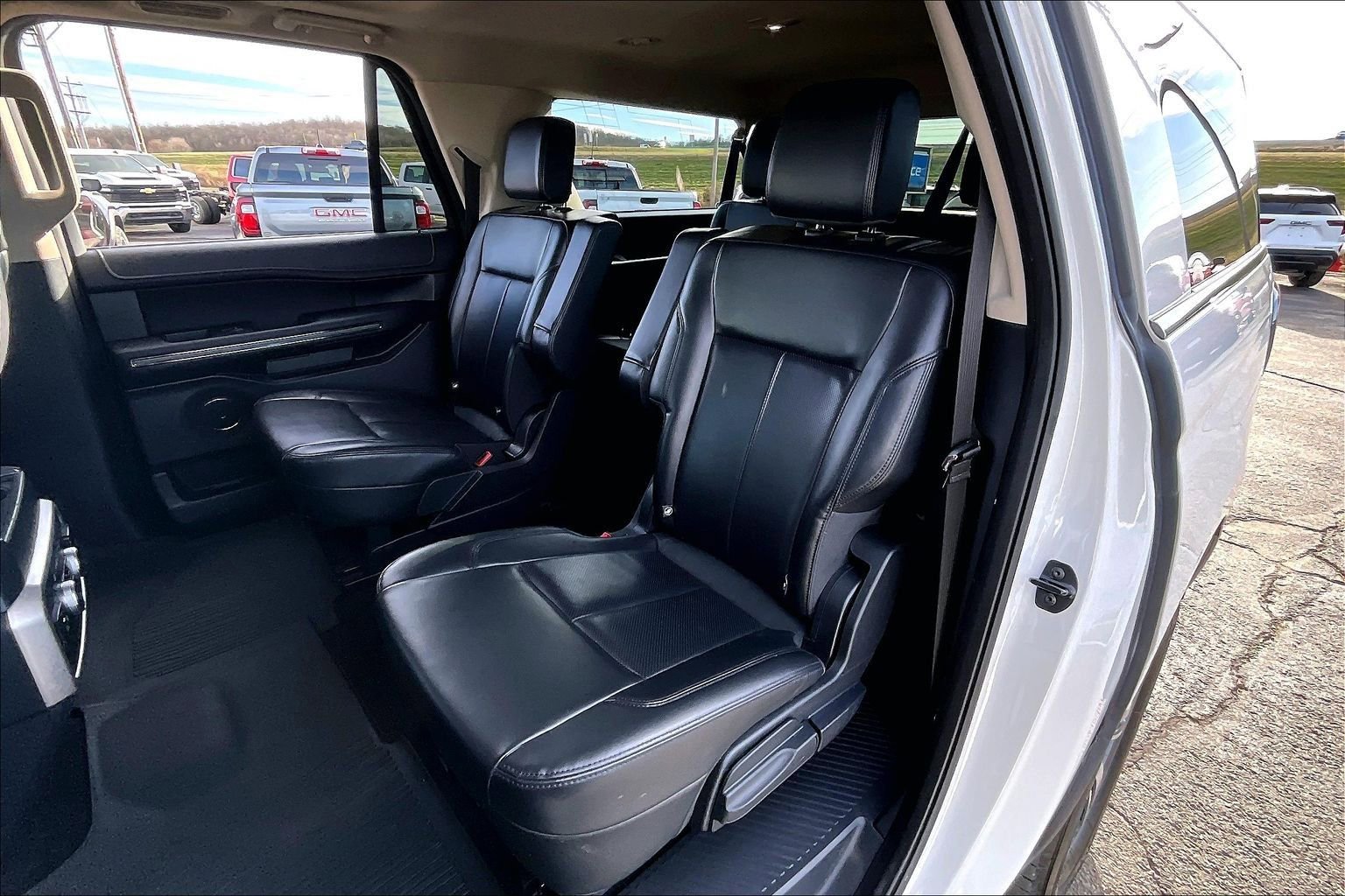 Used 2022 Ford Expedition Max XLT image 28