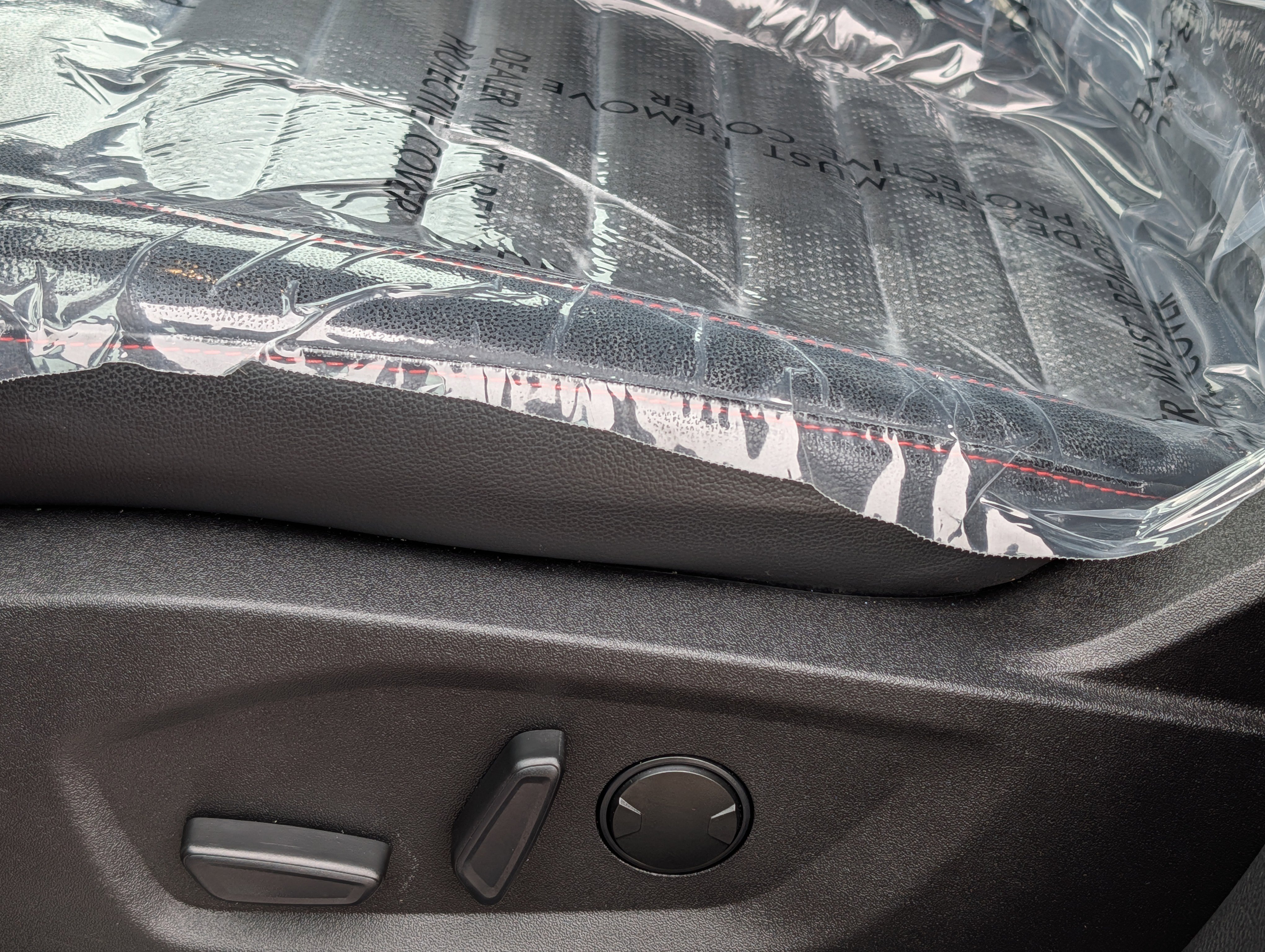 Used 2024 Ford Edge ST-Line image 11