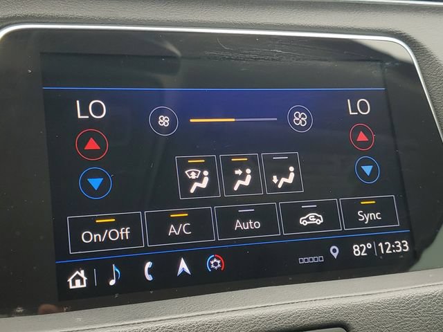 Used 2019 Cadillac XT4 Premium Luxury w/ Cold Weather Package AWD/4WD image 28