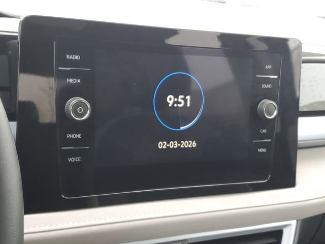 Used 2025 Volkswagen Taos SE image 25