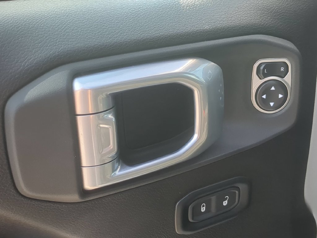 Used 2024 Jeep Gladiator Sport AWD/4WD image 14