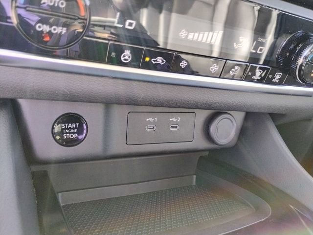 Used 2024 Nissan Rogue SV w/ SV Premium Package image 19