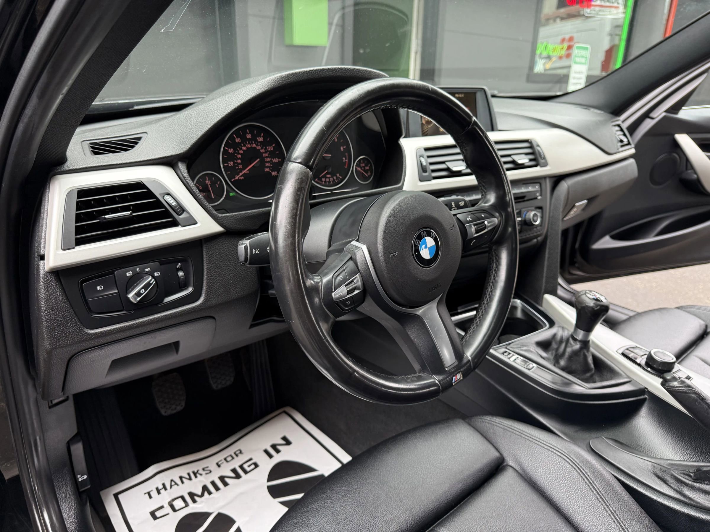Used 2015 BMW 320i Sedan RWD image 8