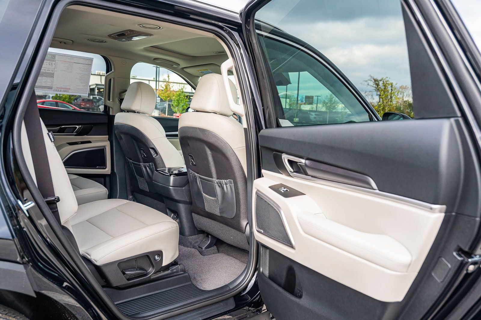 New 2025 Kia Telluride S image 8