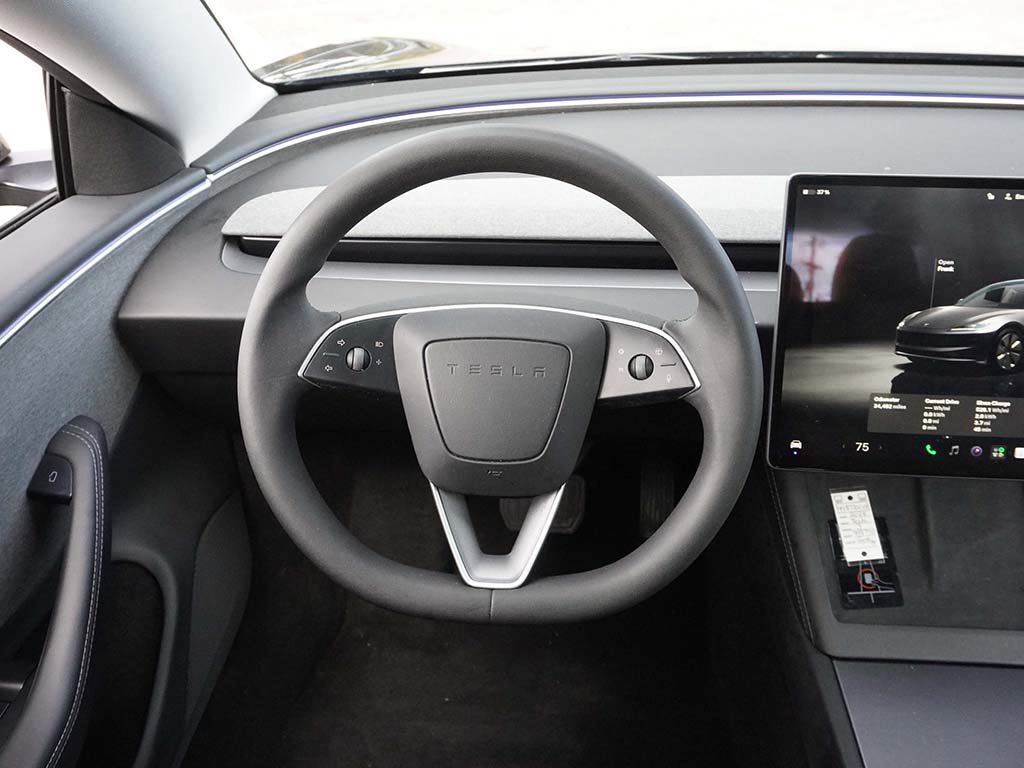 Used 2025 Tesla Model 3 RWD image 29
