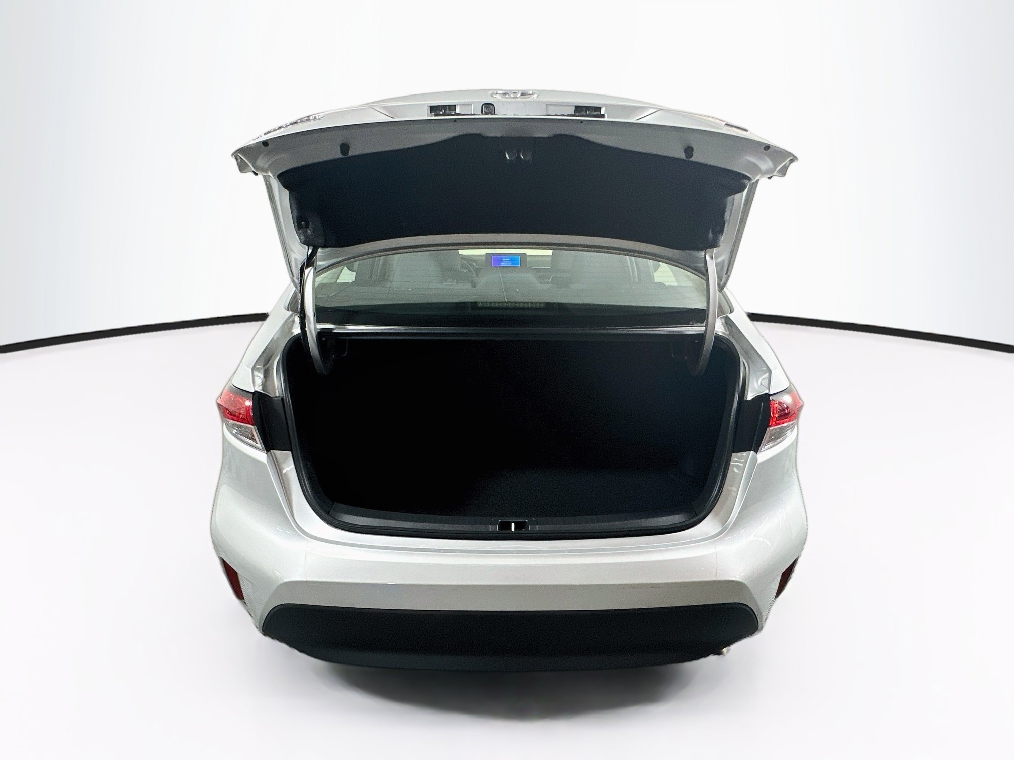 Used 2023 Toyota Corolla LE FWD image 30