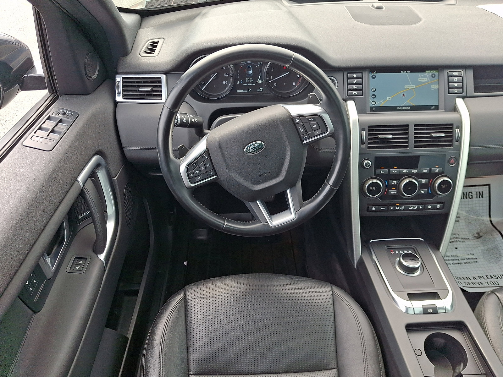 Used 2018 Land Rover Discovery Sport HSE image 11