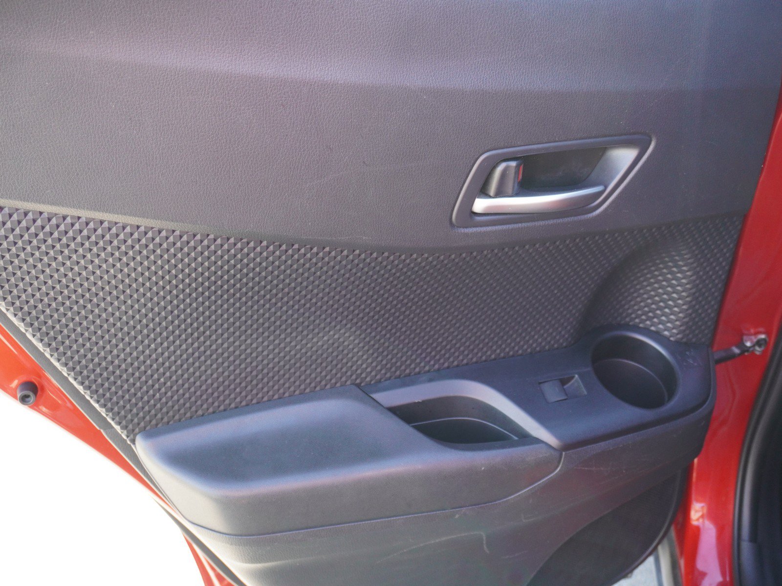 Used 2020 Toyota C-HR XLE FWD image 11