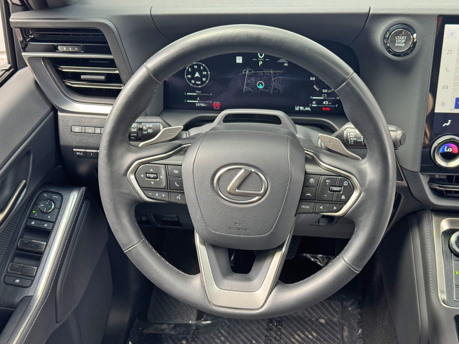 Used 2024 Lexus GX 550 w/ Cold Area Package AWD/4WD image 21
