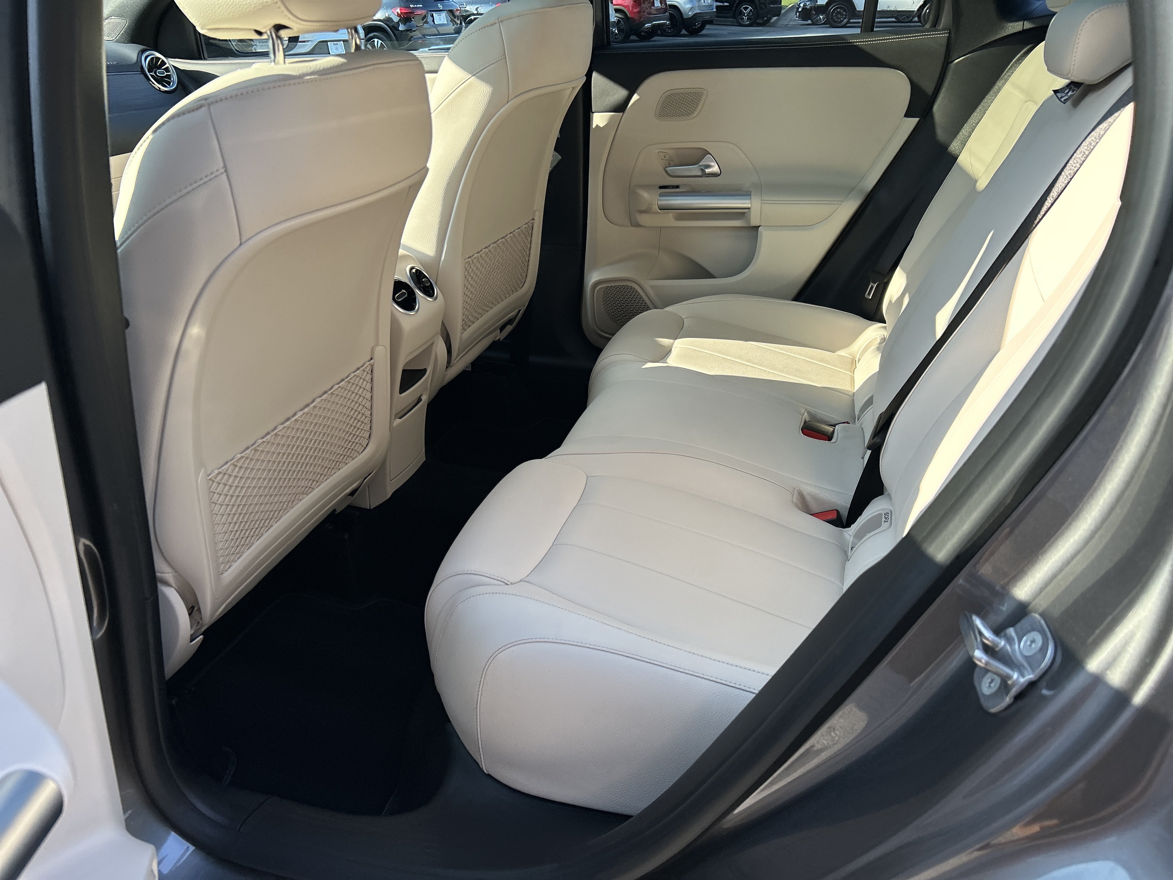 Certified 2025 Mercedes-Benz GLA 250 image 39