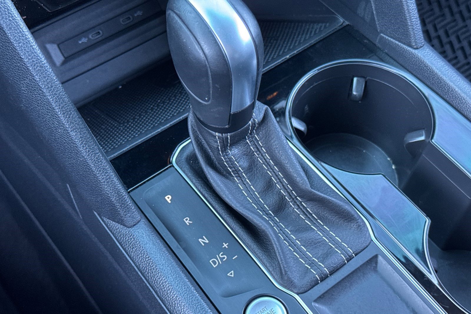 Used 2023 Volkswagen Atlas SE image 17