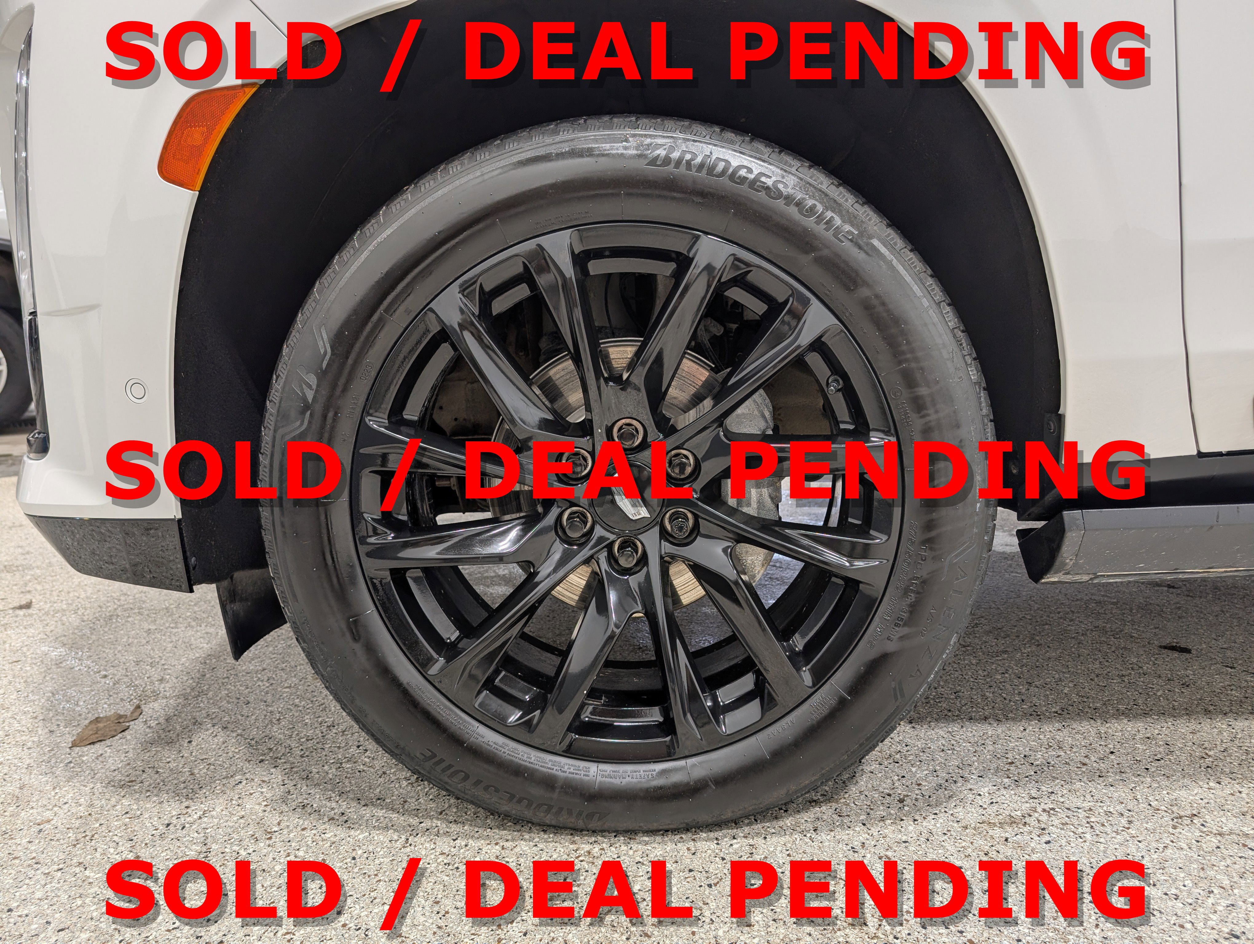 Used 2023 Cadillac Escalade Sport w/ LPO, ONYX Package image 11