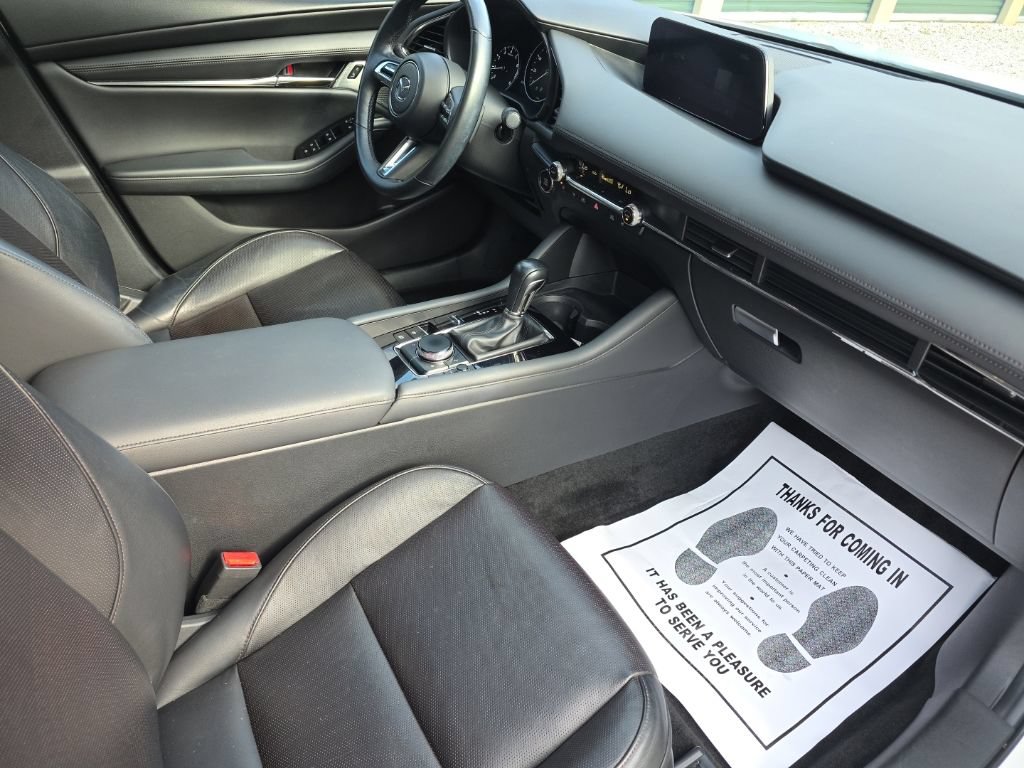 Used 2021 MAZDA MAZDA3 Hatchback w/Premium Plus Pkg AWD/4WD image 21