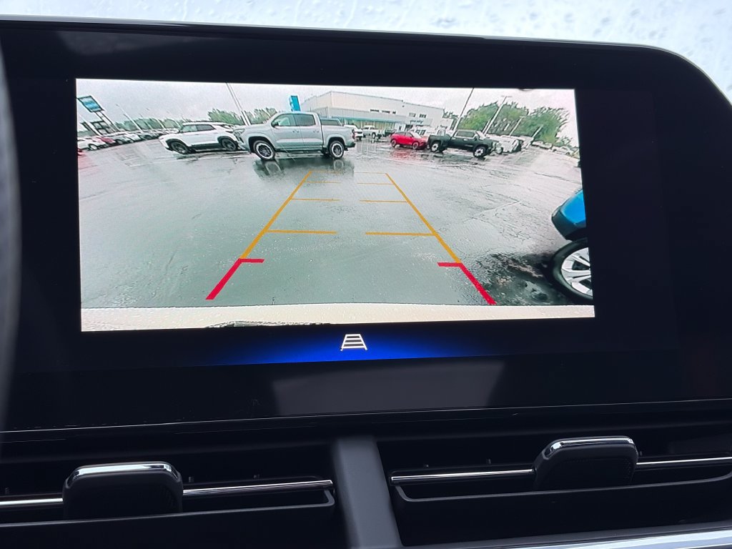 New 2026 Chevrolet Trax RS w/ Sunroof Package FWD image 19