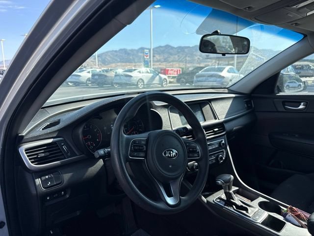 Used 2018 Kia Optima LX FWD image 14