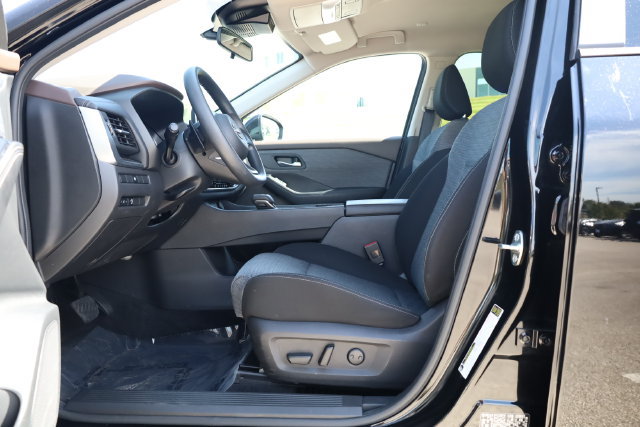 Certified 2023 Nissan Rogue SV AWD/4WD image 13