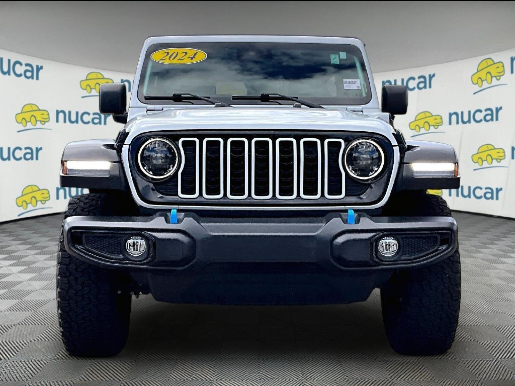 Used 2024 Jeep Wrangler Unlimited AWD/4WD image 2