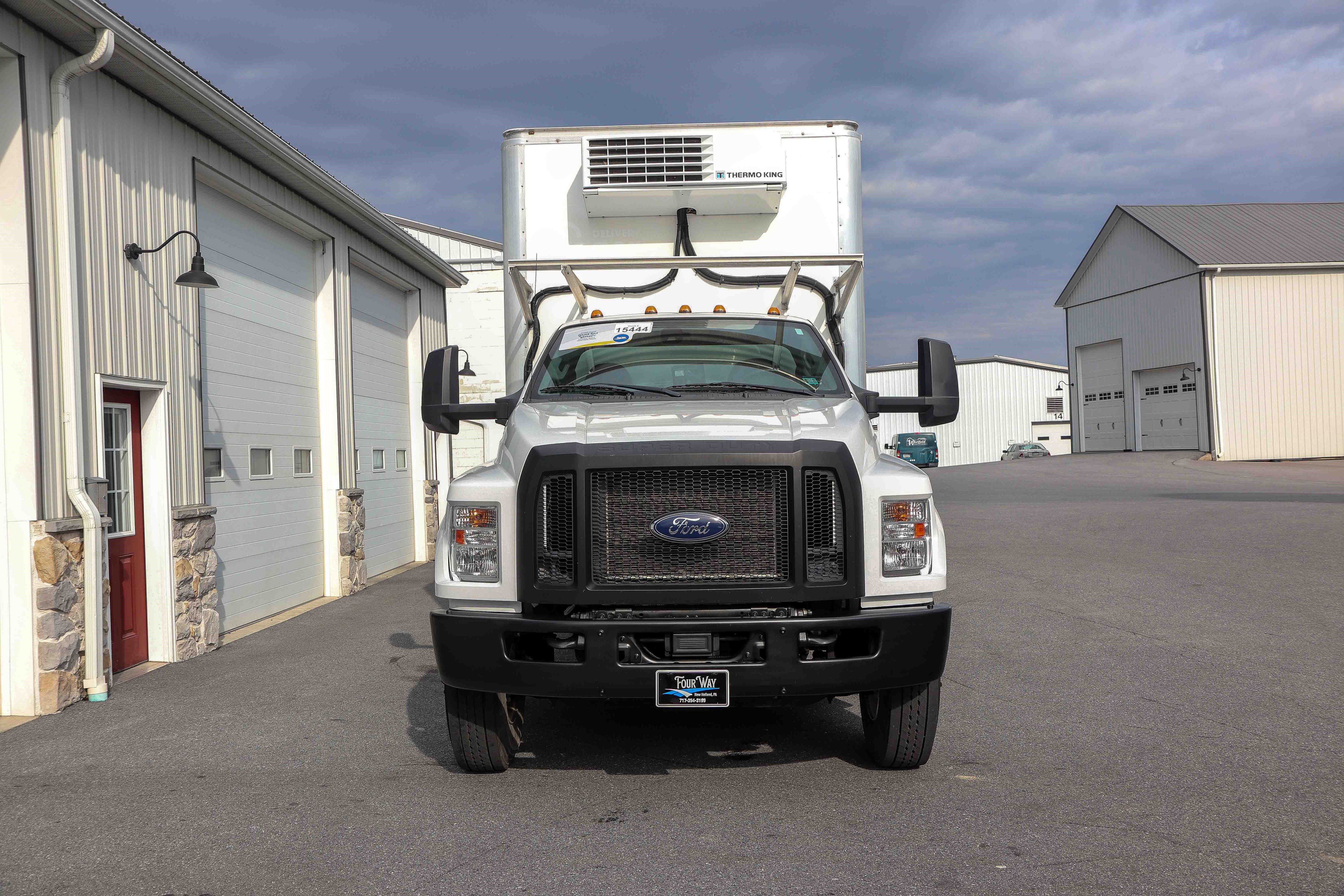 Used 2022 Ford F650 2WD Regular Cab Super Duty image 8