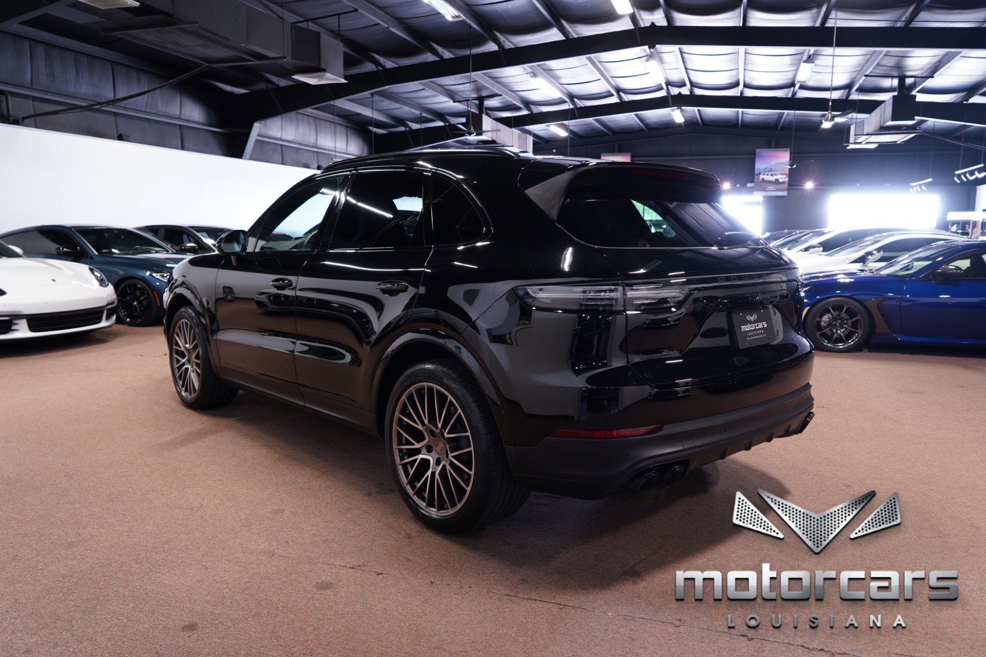 Used 2022 Porsche Cayenne Platinum Edition image 5
