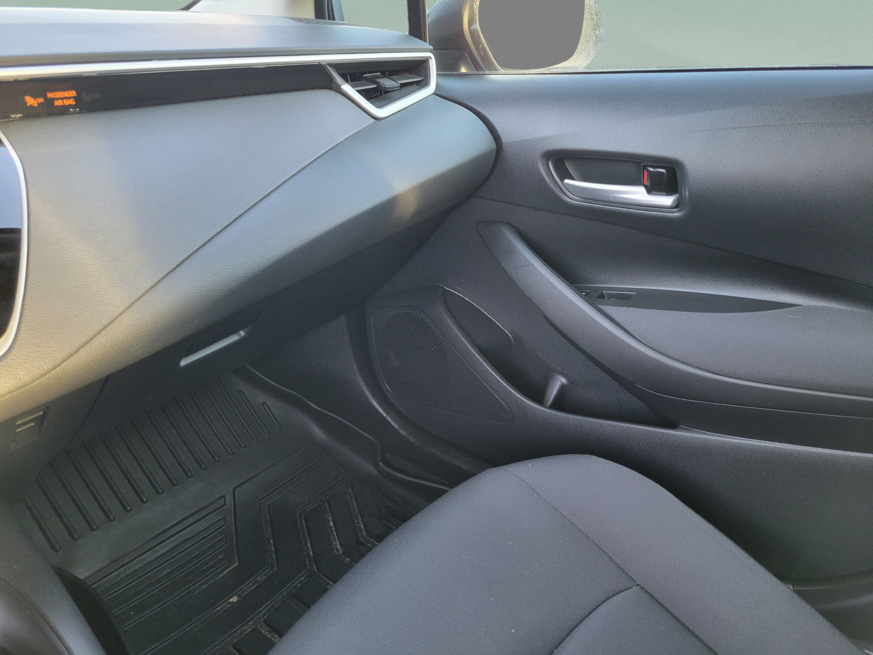 Used 2021 Toyota Corolla LE FWD image 19