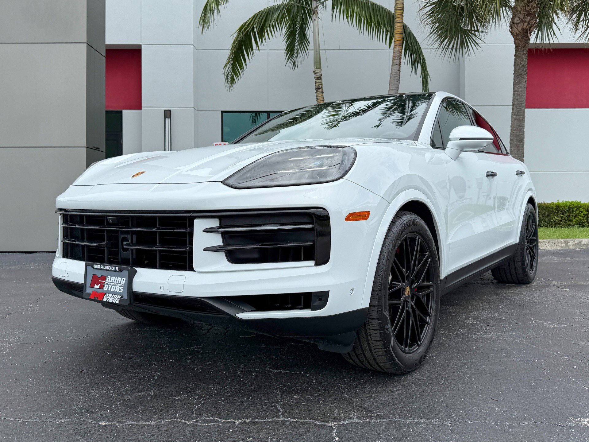 Used 2024 Porsche Cayenne S image 6