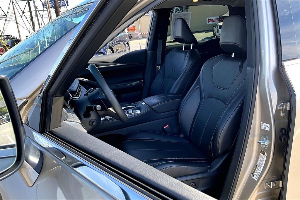 Certified 2023 INFINITI QX60 Luxe w/ Cargo Package image 37