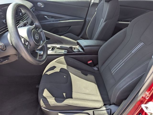 Used 2023 Hyundai Elantra SEL w/ Cargo Package FWD image 11