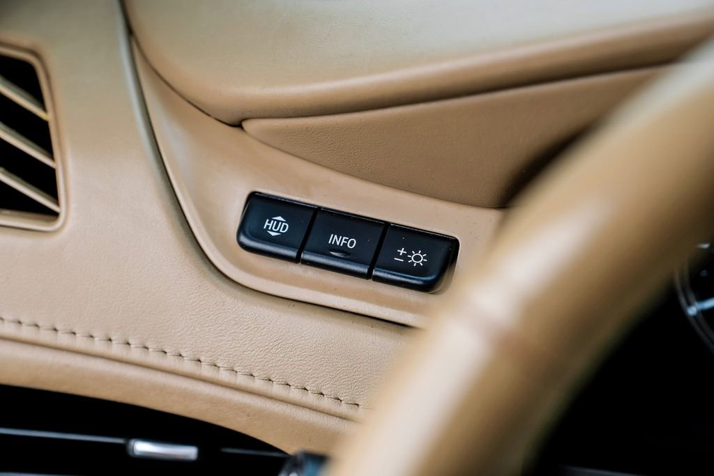 Used 2019 Cadillac Escalade Platinum image 29