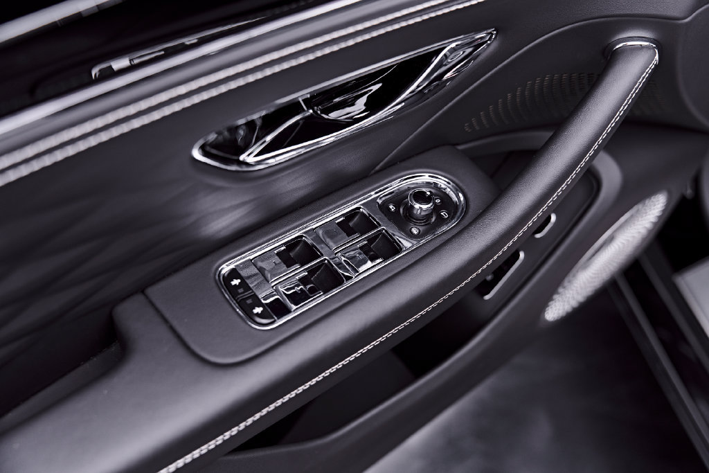 Used 2023 Bentley Flying Spur V8 AWD/4WD image 39