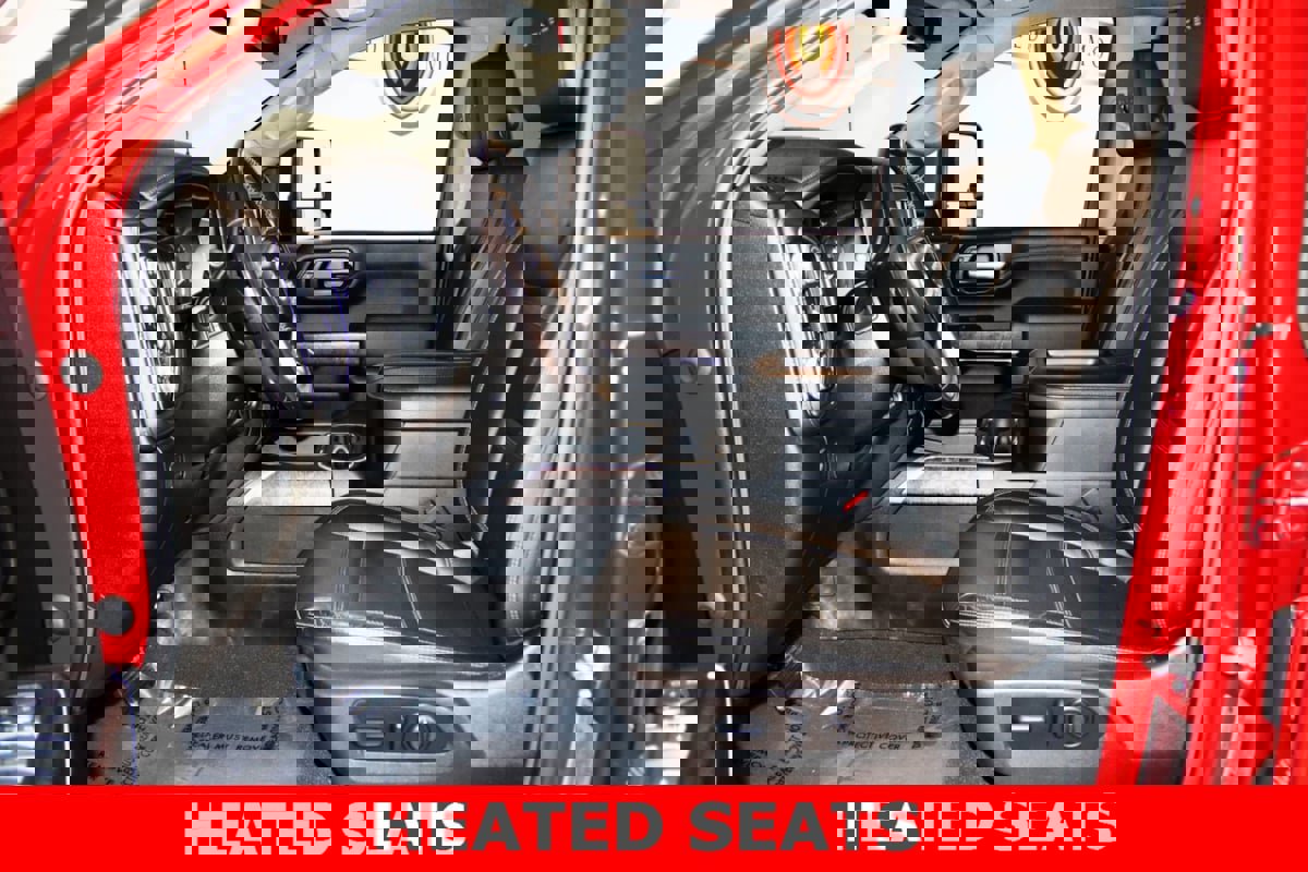 Used 2022 GMC Sierra 3500 Denali w/ Denali Ultimate Package image 23