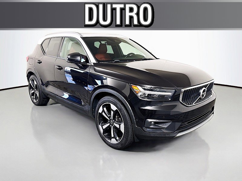 Used 2019 Volvo XC40 T5 Momentum image 1