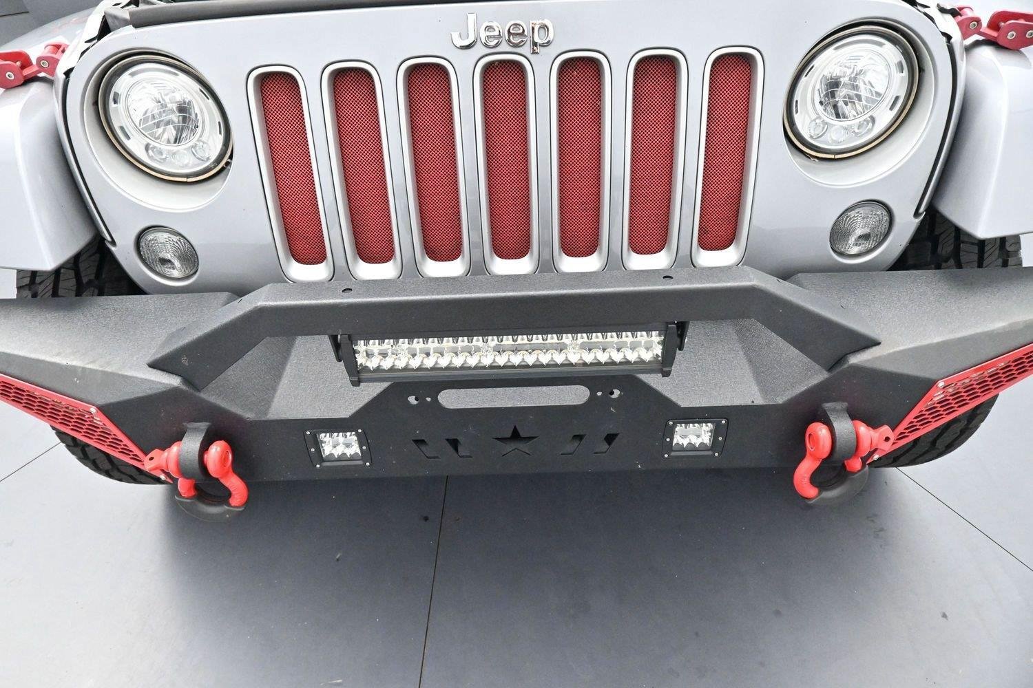 Used 2017 Jeep Wrangler Unlimited Sahara w/ Dual Top Group AWD/4WD image 39
