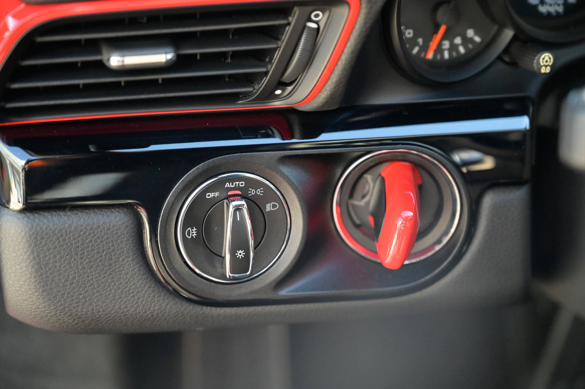 Used 2019 Porsche 911 Carrera T image 22