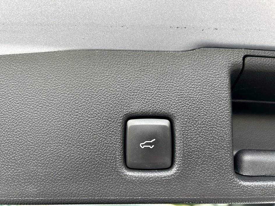 Used 2022 Ford Escape SEL image 33