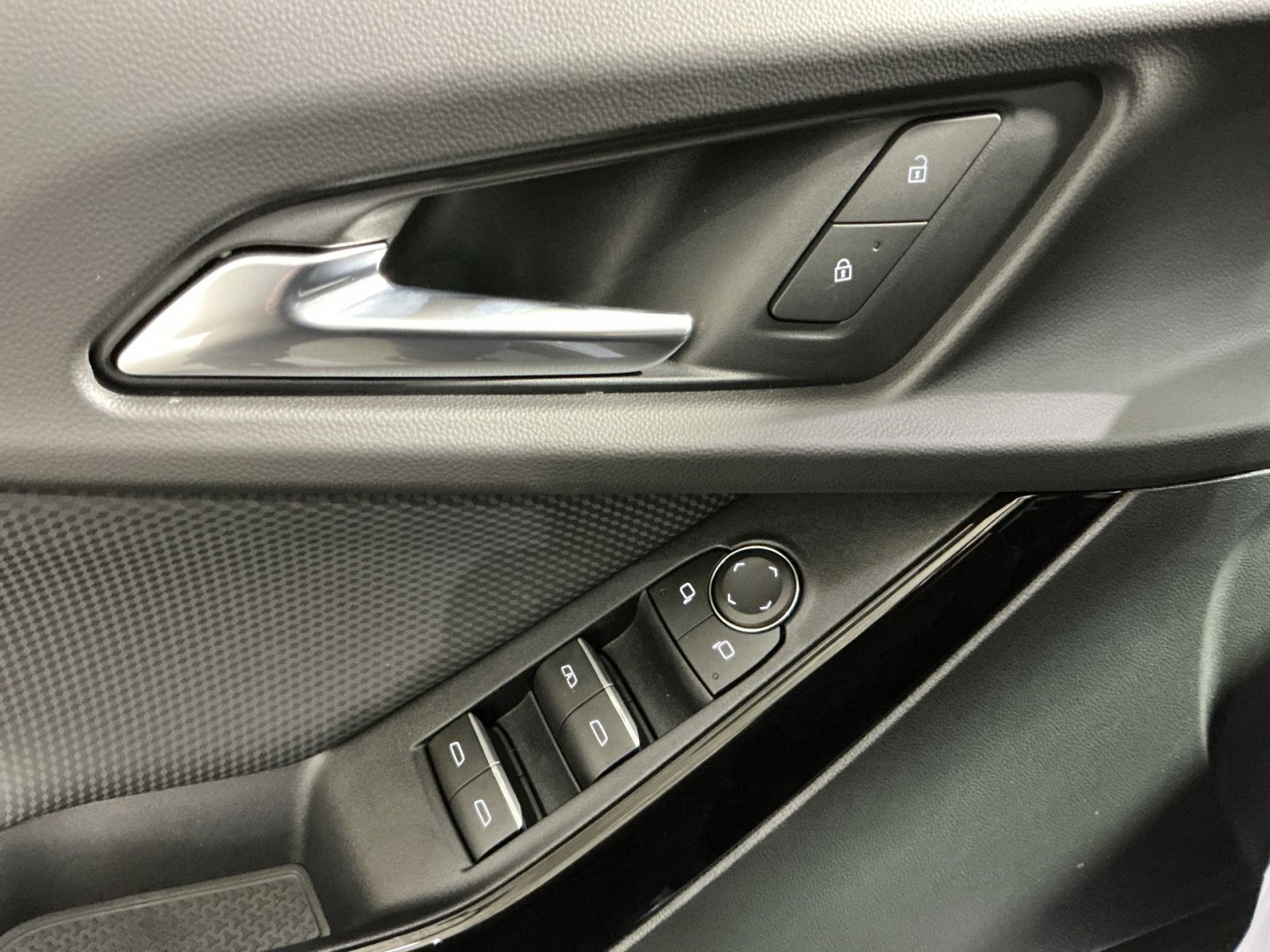 New 2026 Chevrolet Equinox RS image 23