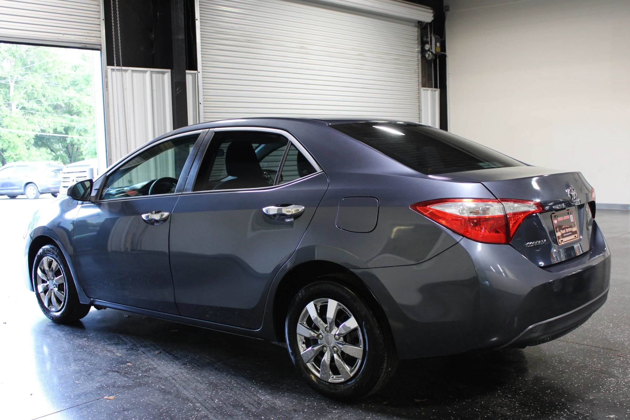 Used 2015 Toyota Corolla L FWD image 5