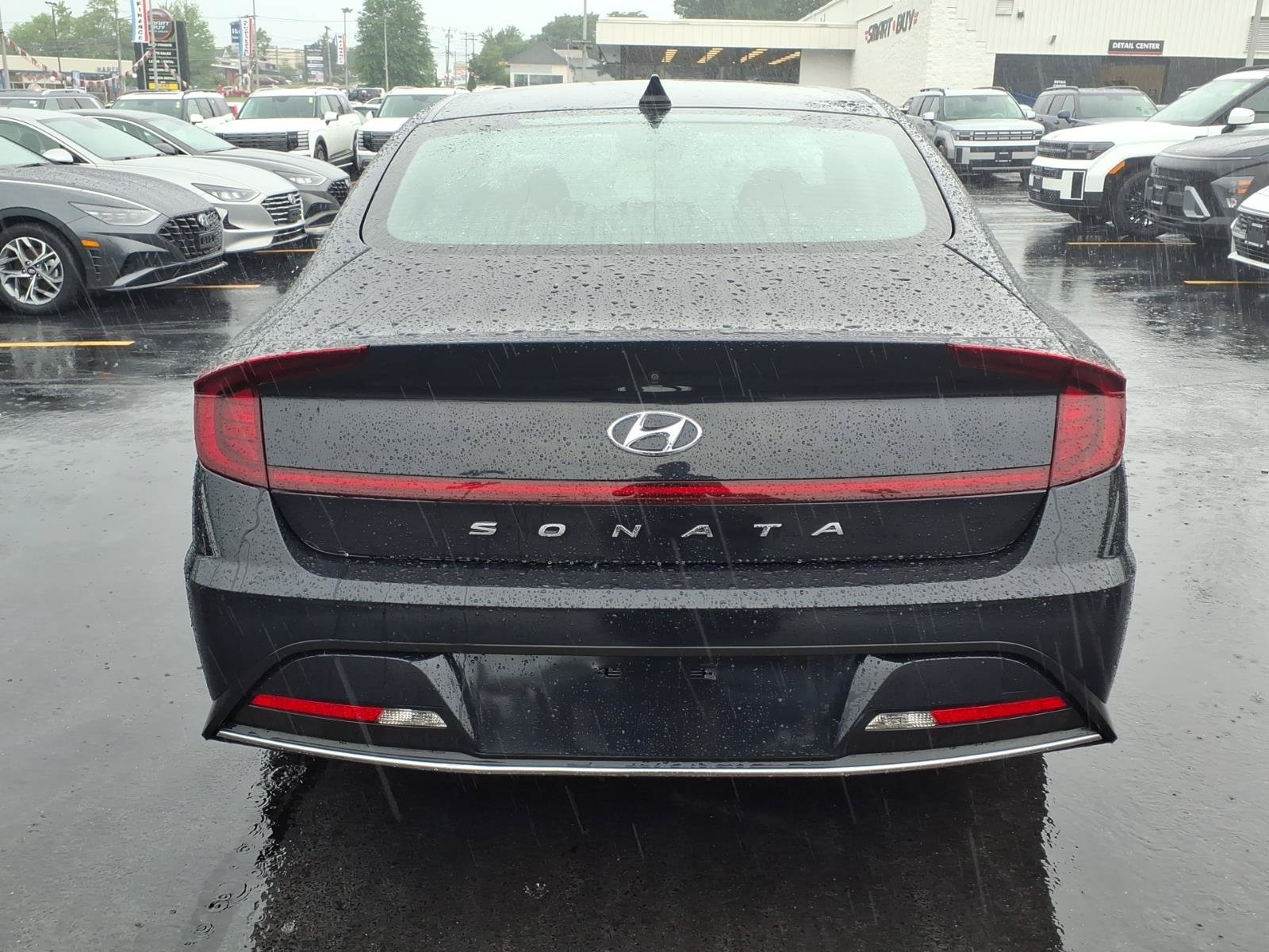 Certified 2023 Hyundai Sonata SE w/ Cargo Package FWD image 6