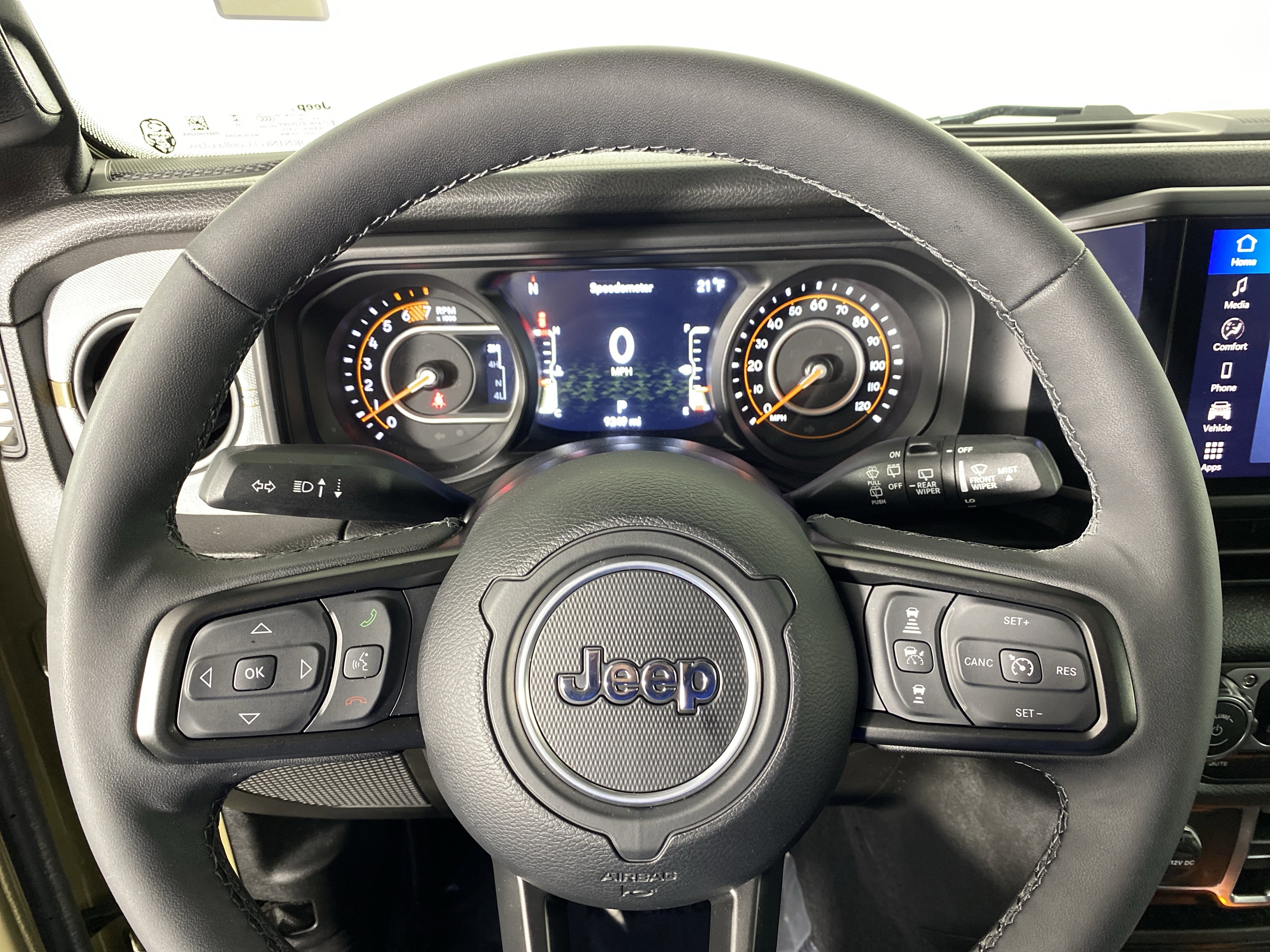 Used 2025 Jeep Wrangler Sport S image 19