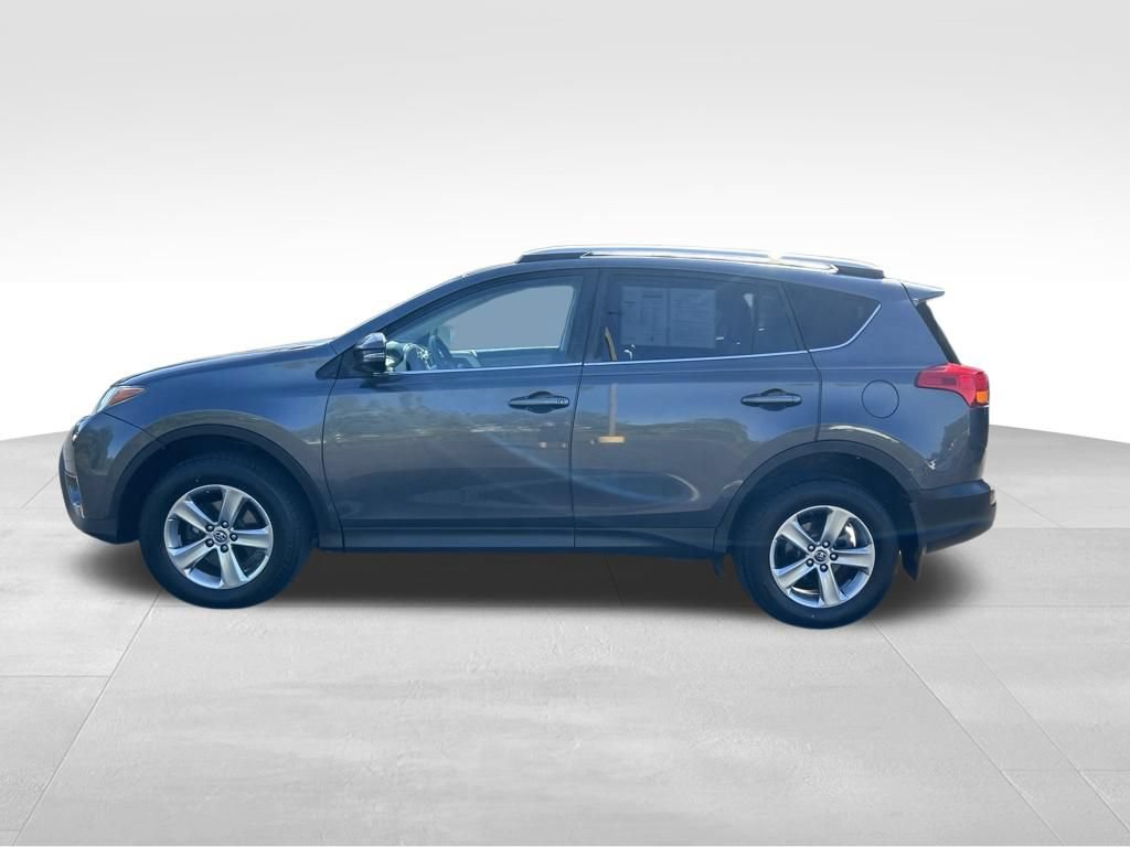 Used 2015 Toyota RAV4 XLE AWD/4WD image 2