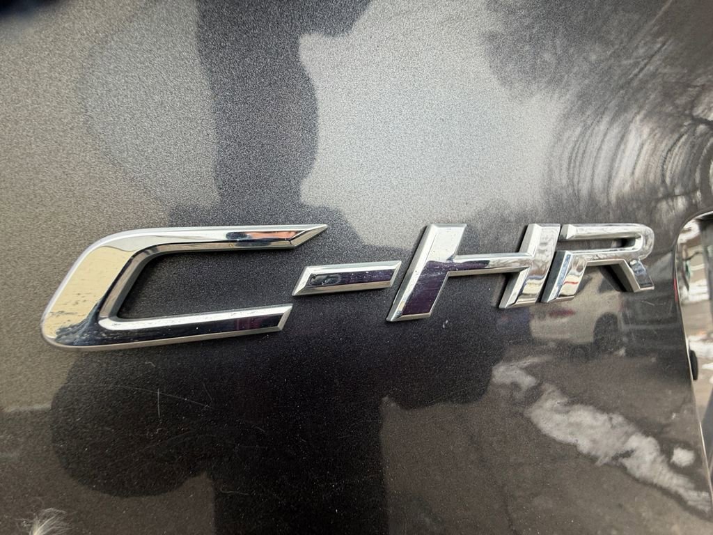 Used 2019 Toyota C-HR XLE image 29