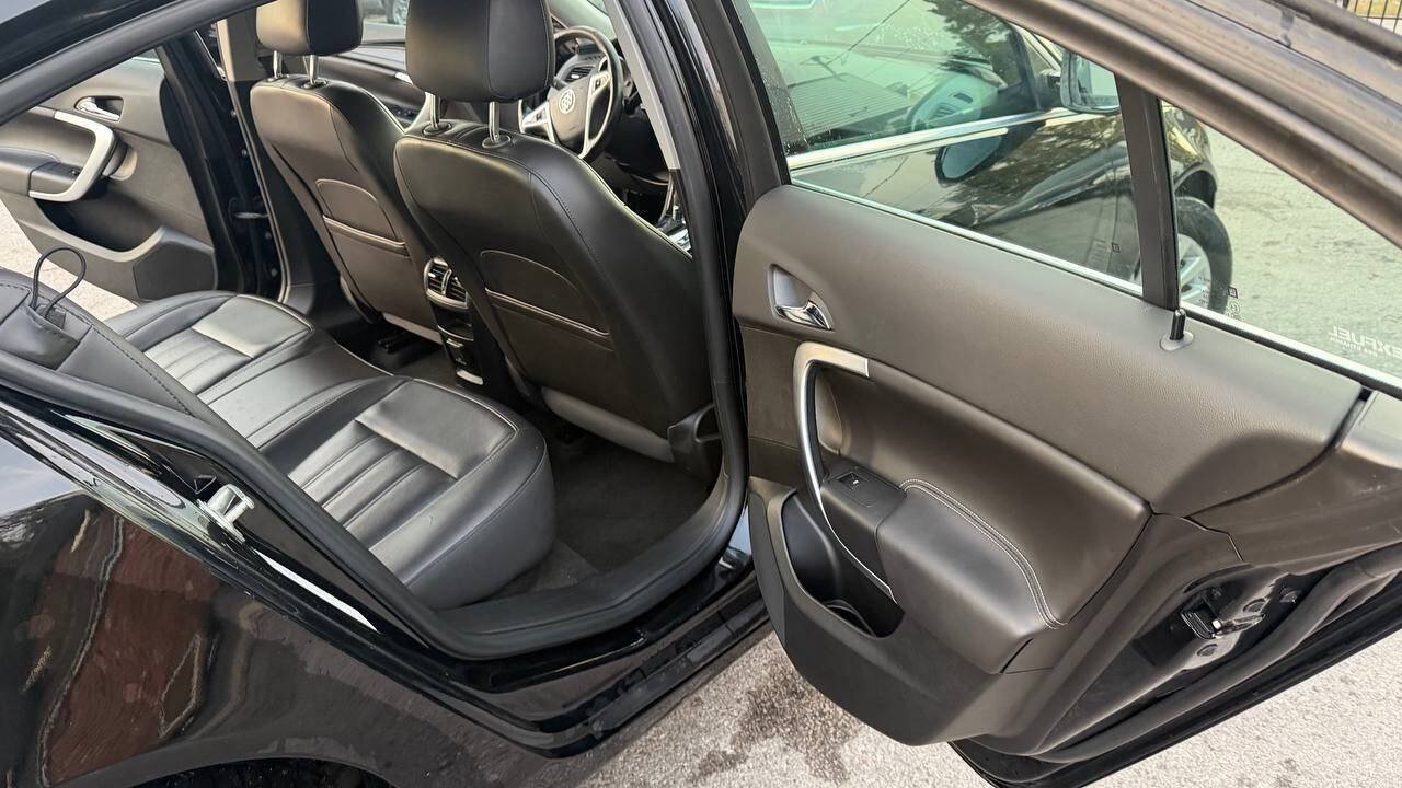 Used 2013 Buick Regal Premium FWD image 16