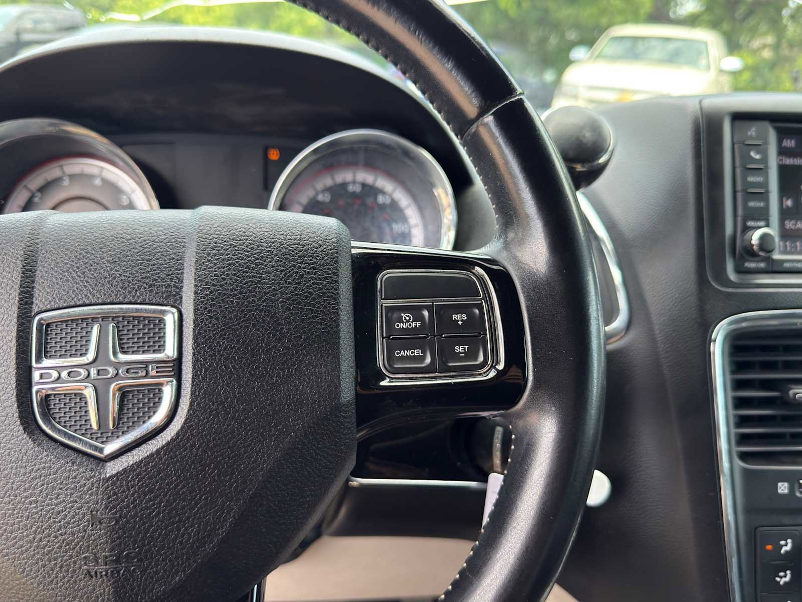 Used 2019 Dodge Grand Caravan SXT FWD image 19