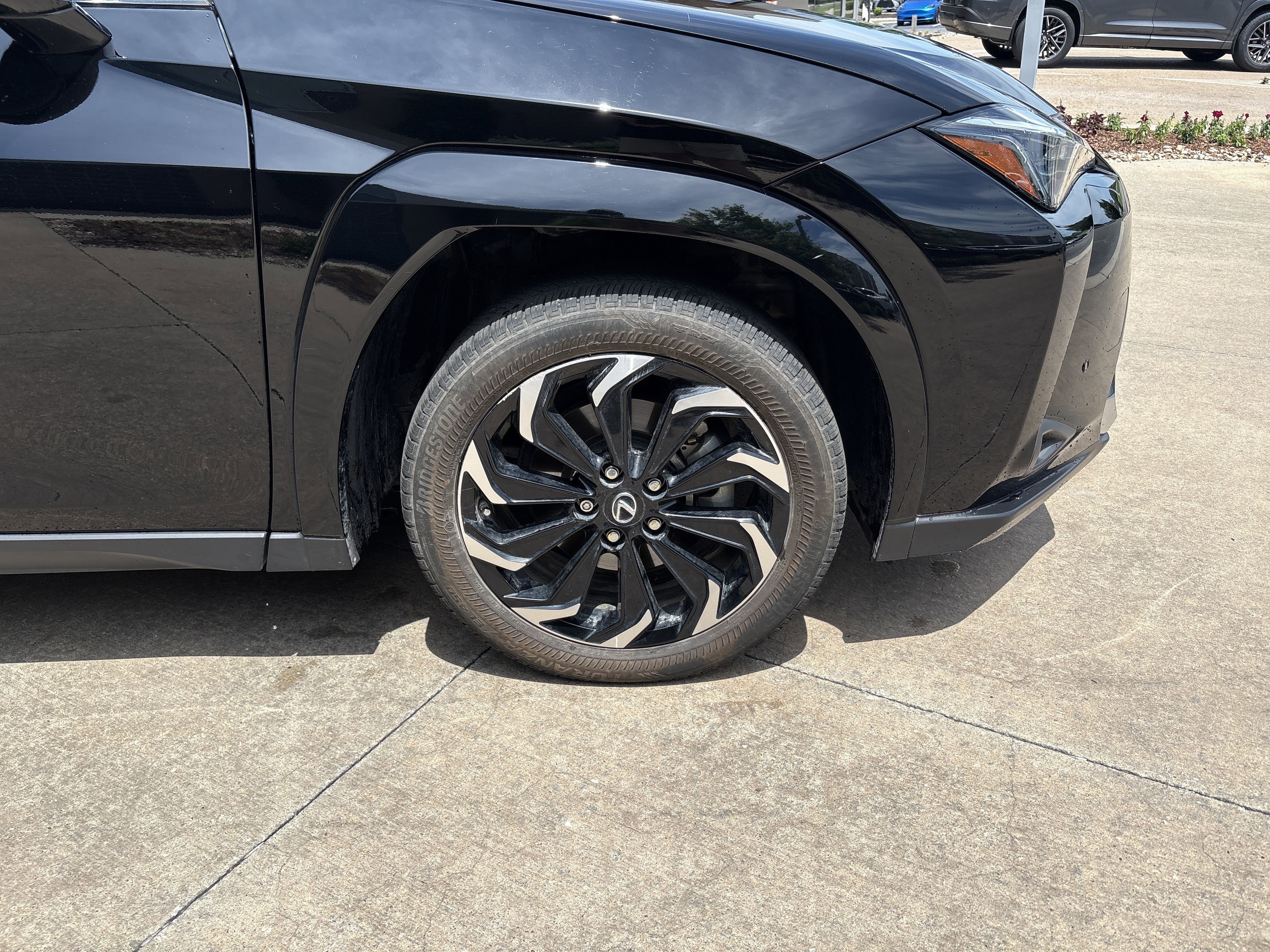 Used 2023 Lexus UX 250h AWD w/ Premium Package image 13
